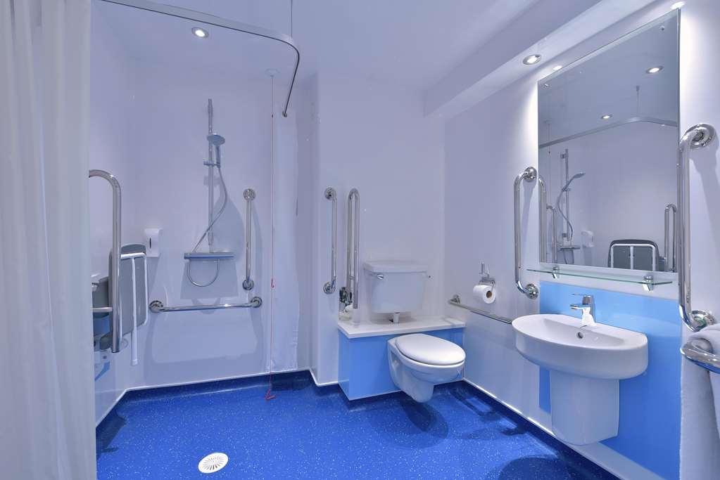 Travelodge קארפילי חדר תמונה