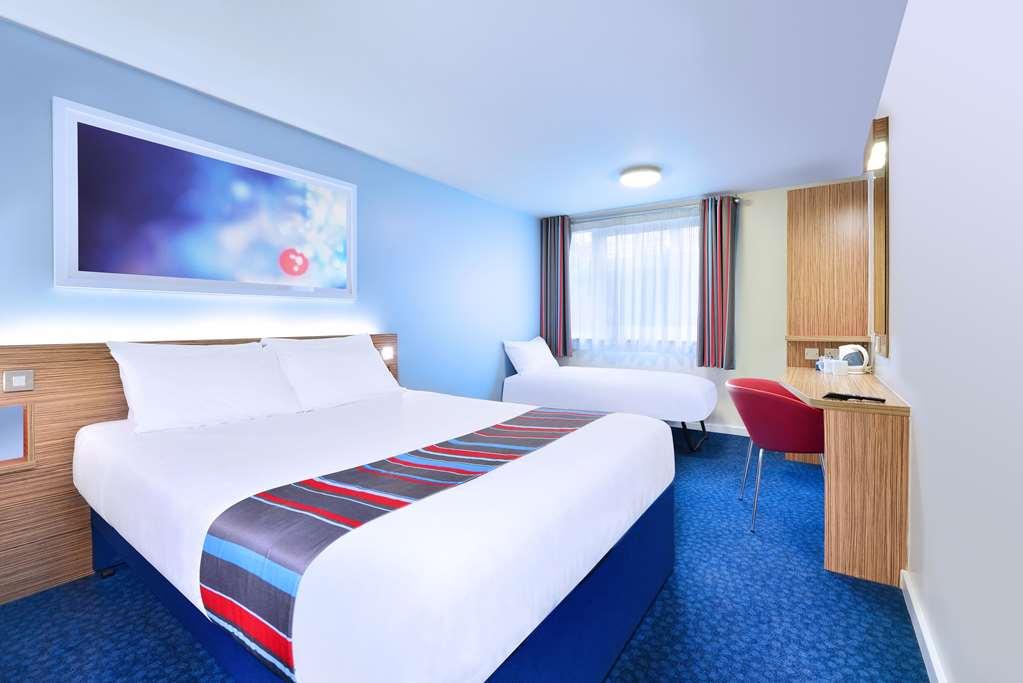 Travelodge קארפילי חדר תמונה