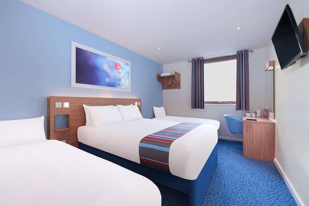 Travelodge קארפילי חדר תמונה